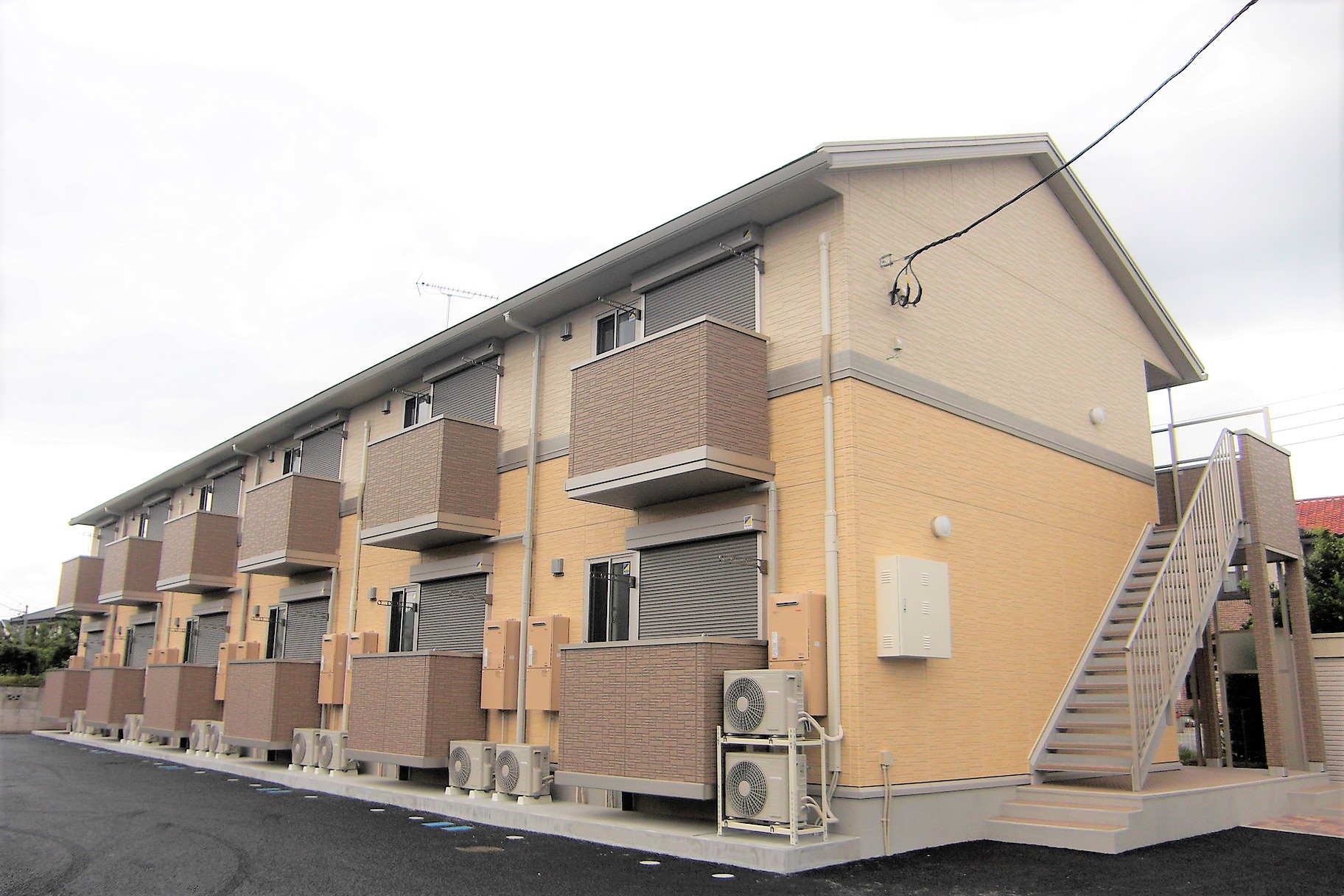 建物外観　D-room！1階、1LDK！シャッター付きで安心。