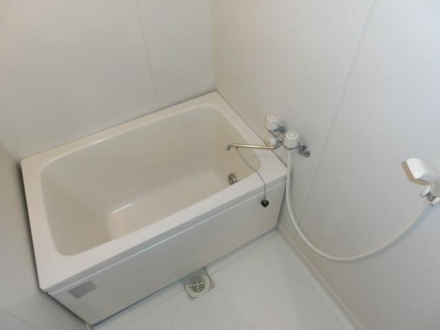 バス・シャワールーム　バスルーム