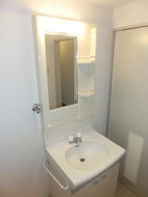 洗面設備　嬉しい独立洗面台