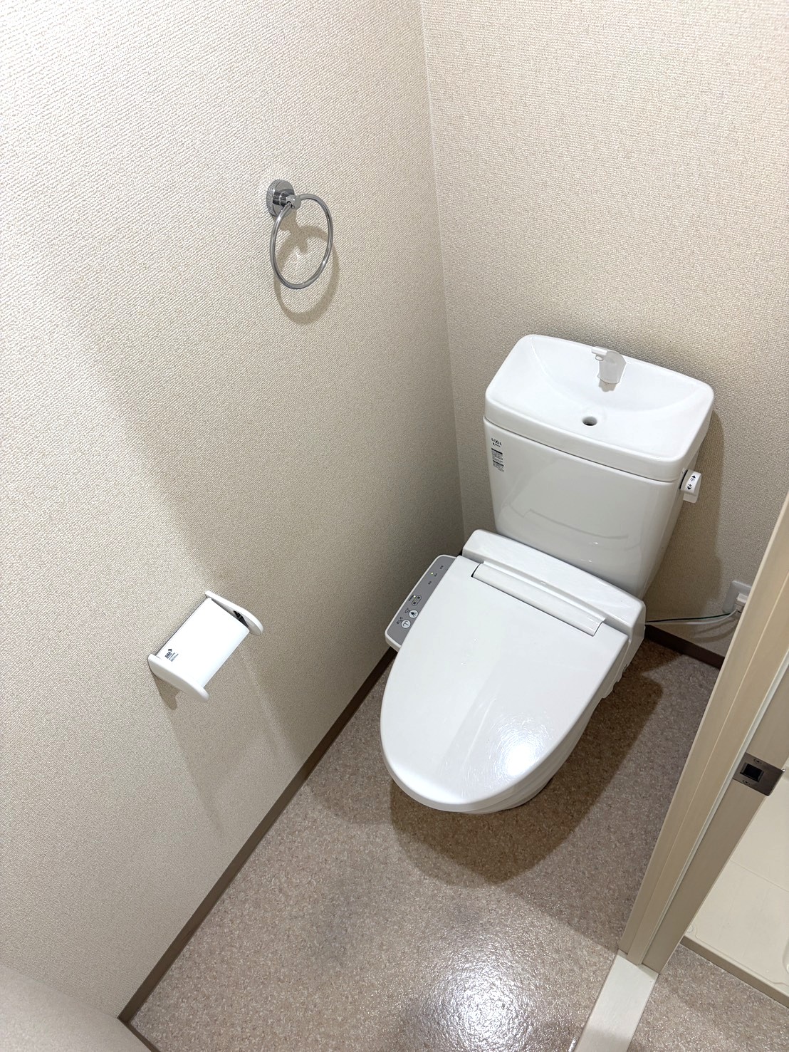 トイレ　ウォシュレット付きトイレ