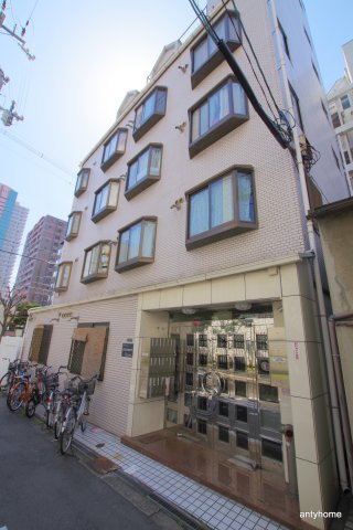 菅栄町レディースマンションの建物外観