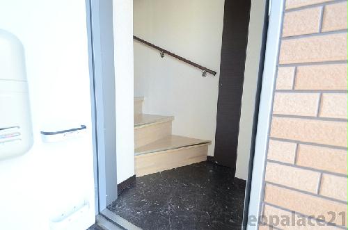 玄関　実際のお部屋と異なる場合がございます