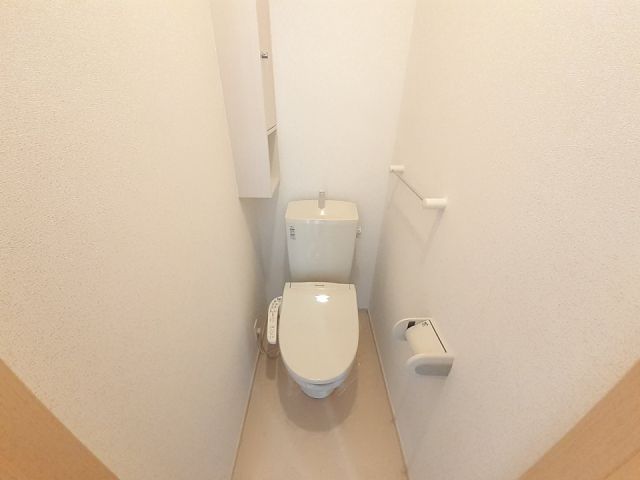 【エレガンスIのトイレ】