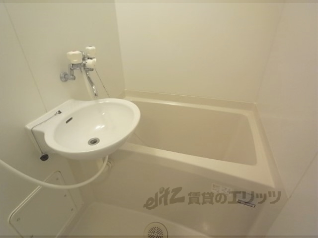 バス・シャワールーム　バス