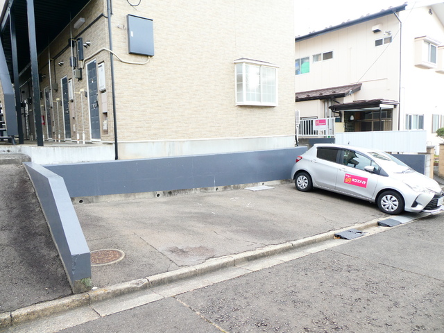 駐車場　建物前に駐車場あり☆※台数制限あり、要空確認