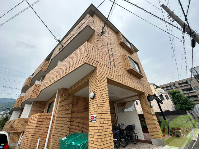 芦屋市月若町のマンションの建物外観