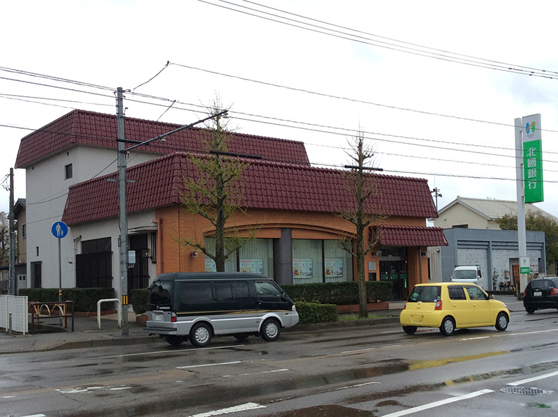 銀行　北國銀行保古町支店（銀行）まで517m