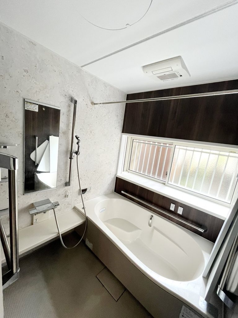 バス・シャワールーム　バス