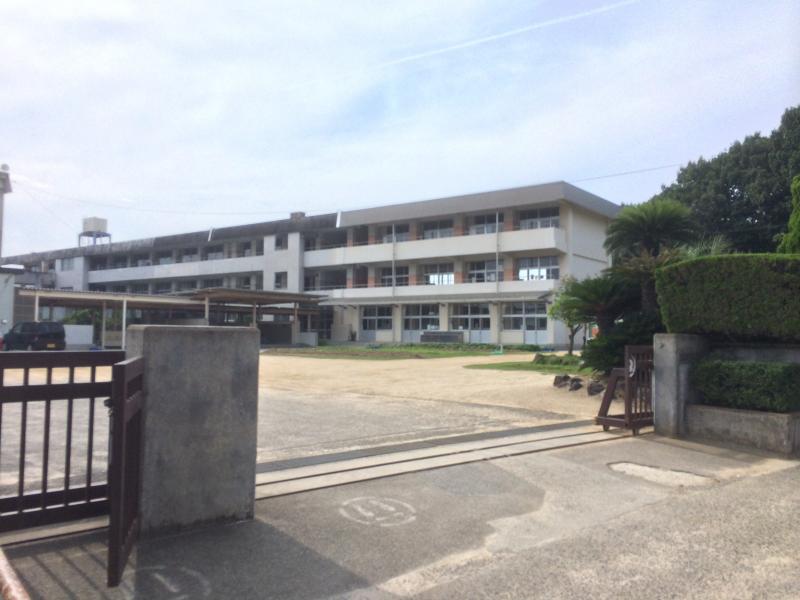 【プロヌーブ福島の小学校】