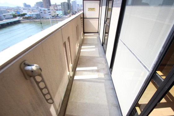 バルコニー　※別部屋の写真です