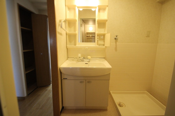 洗面設備　※別部屋の写真です