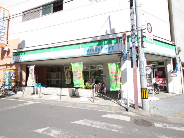 コンビニ　ファミリーマート上福岡北口店（コンビニ）まで160m