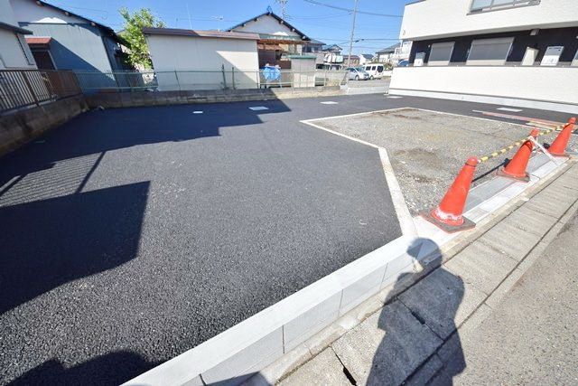 【綾瀬市上土棚南のアパートの駐車場】