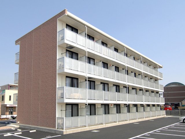 レオパレスしるびあの建物外観