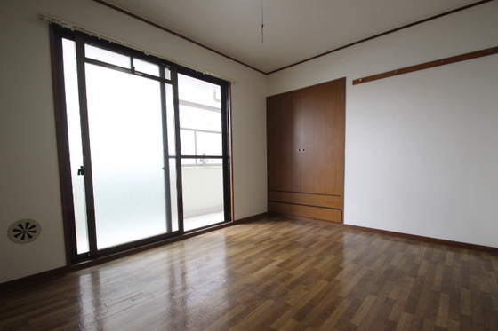 居室・リビング　※別のお部屋の写真です