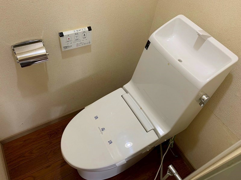 トイレ　反転別部屋参考写真