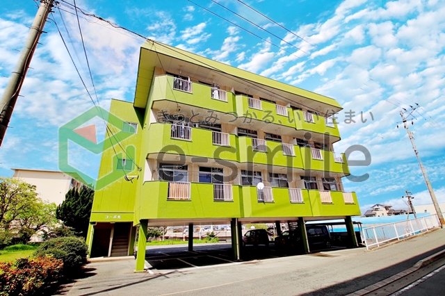 建物外観　落ち着いた雰囲気の外観です