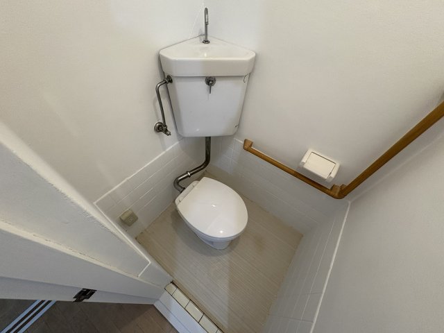 トイレ　シンプルで使いやすいトイレです