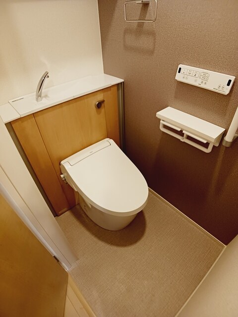 トイレ　トイレ