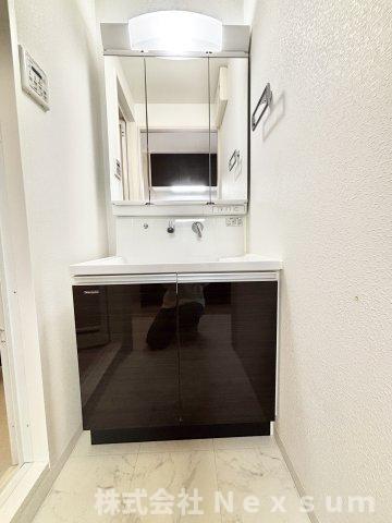 洗面設備　使いやすい洗面所です