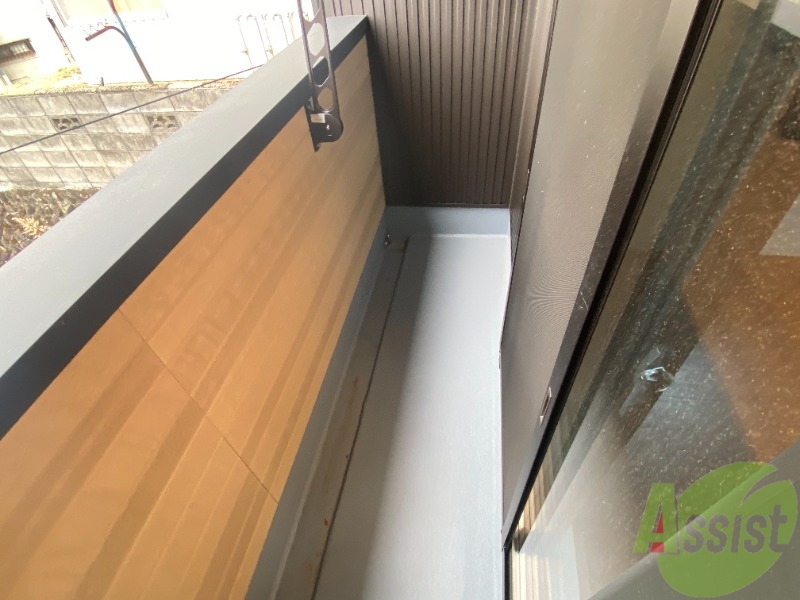 バルコニー　こちらのバルコニーで洗濯物干もばっちりです。