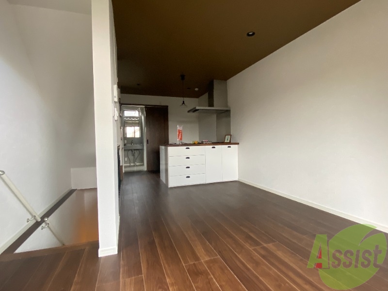 居室・リビング　１４帖ん洋室です。広々として開放感がありますね。