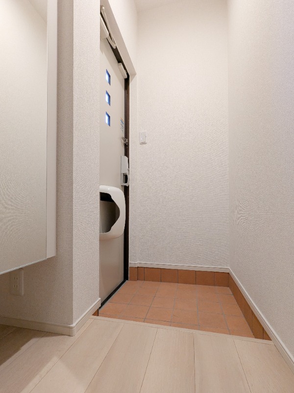 玄関　図面と現状に相違がある場合には現状を優先