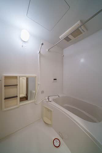 バス・シャワールーム　バスルーム