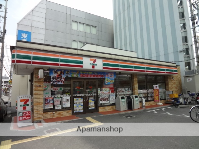 コンビニ　セブンイレブン（コンビニ）まで695m