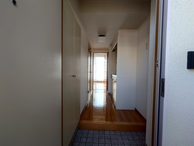 玄関　同物件別室です。