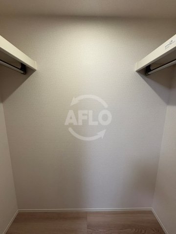 収納　パサログランデ中安井　ウォークインクローゼット