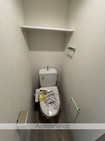 地下鉄中央線 九条駅 徒歩2分 15階建 築1年のトイレ写真