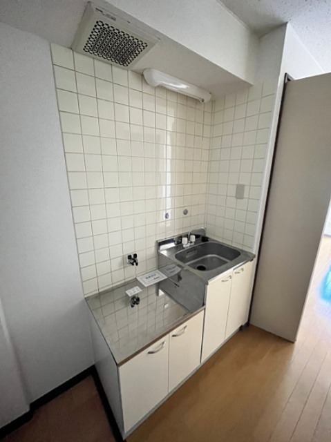 キッチン　反転別部屋参考写真