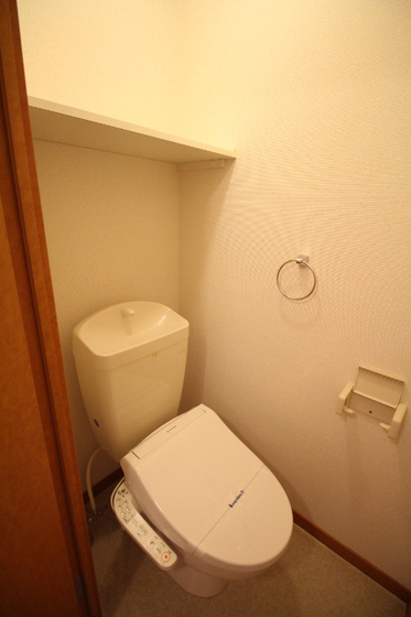 トイレ　※別の部屋の写真です。