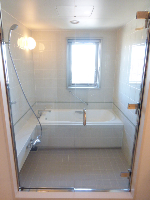 バス・シャワールーム　バスルーム