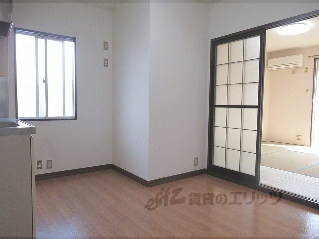 居室・リビング　リビング