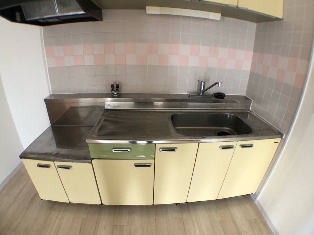 キッチン　壁付けキッチンでスペースを有効活用できます！