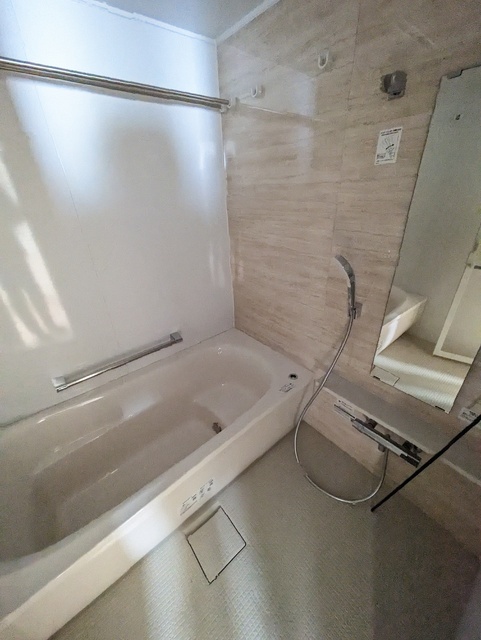 バス・シャワールーム　１日の疲れを癒せるバスルーム♪