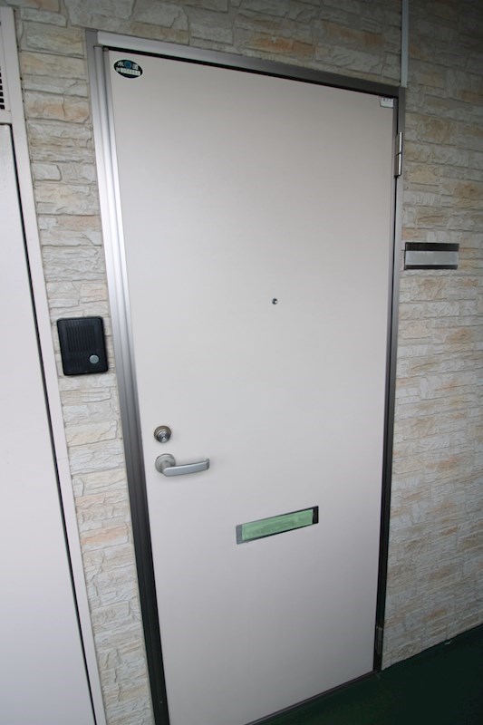 玄関　※別室参考写真※号室によって玄関カラーが違います！