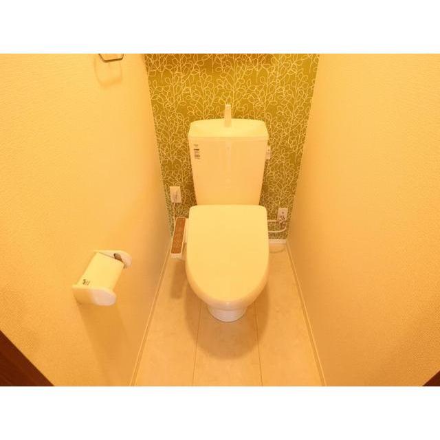 トイレ　同タイプ部屋の画像です（仕様・設備等異な