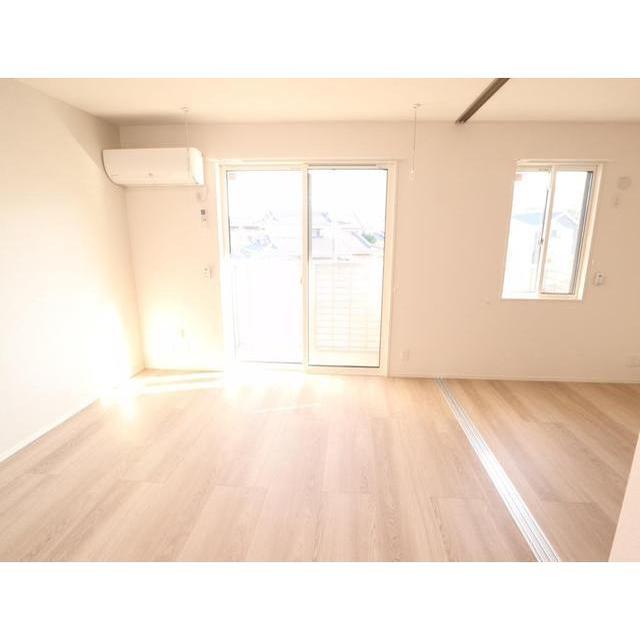 居室・リビング　同タイプ部屋の画像です（仕様・設備等異な