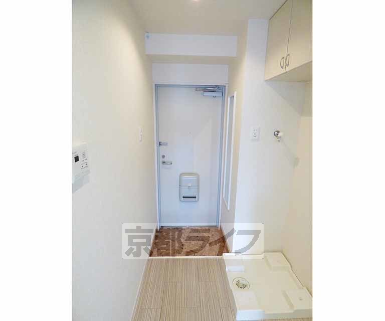 玄関　広々とした玄関です。