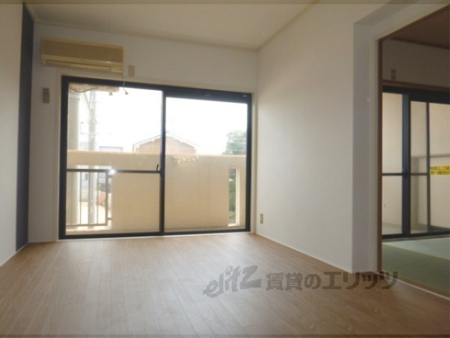 居室・リビング　洋室