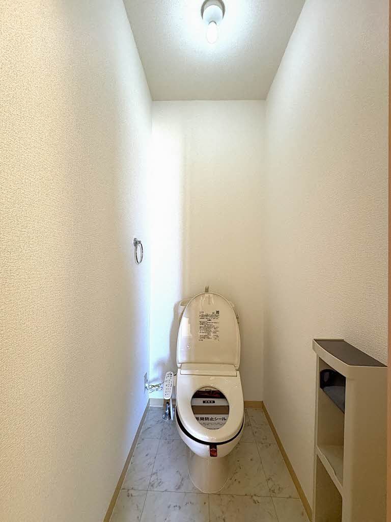 トイレ　トイレ