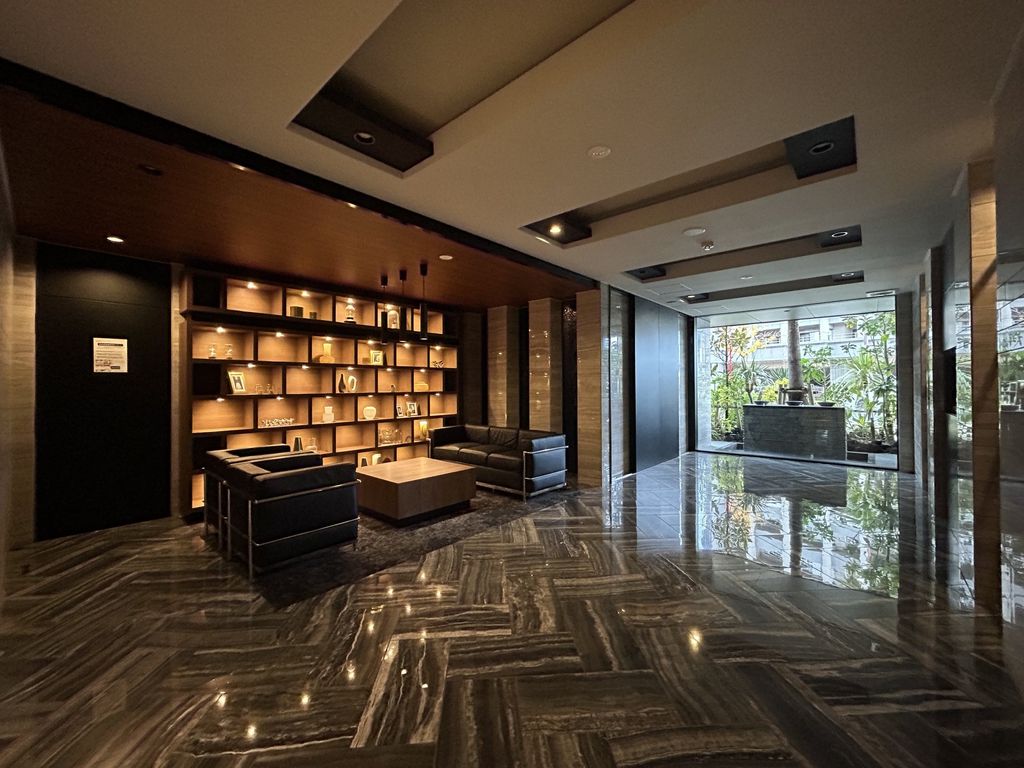 ロビー　エントランス