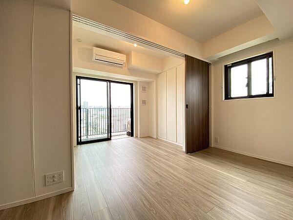 居室・リビング　同タイプ部屋　参考写真です