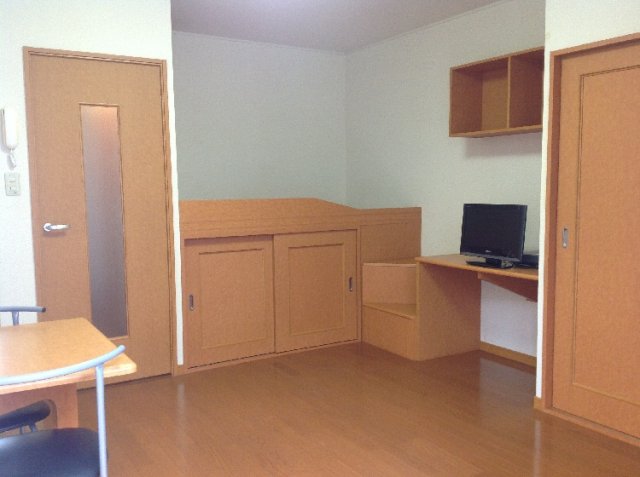 居室・リビング　家具・家電付き