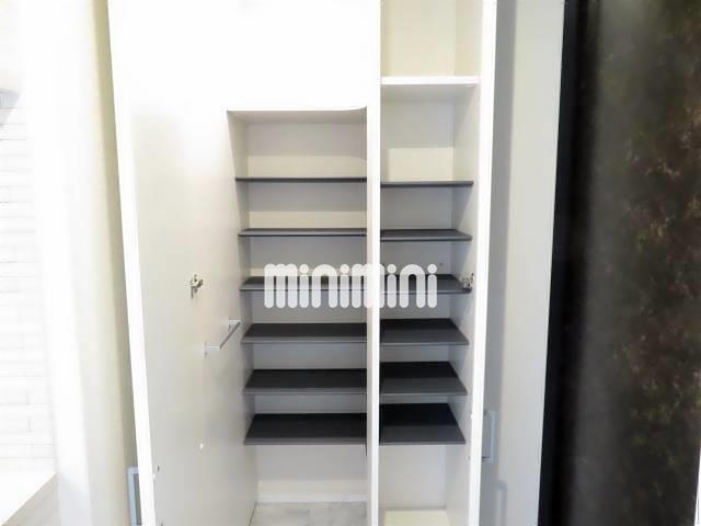 玄関　玄関横クローク