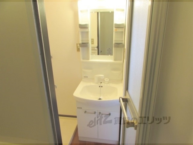 洗面設備　独立洗面台あります