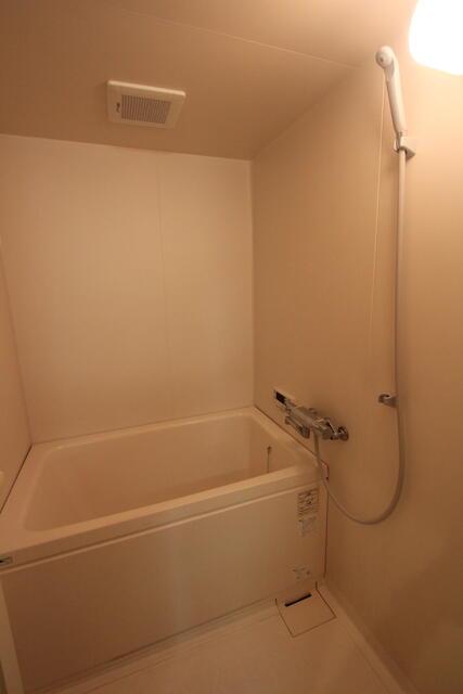 バス・シャワールーム　?